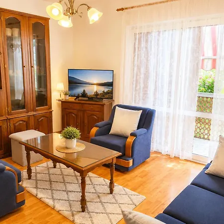 Aura House Free Parking For 6 Cars Rovinj