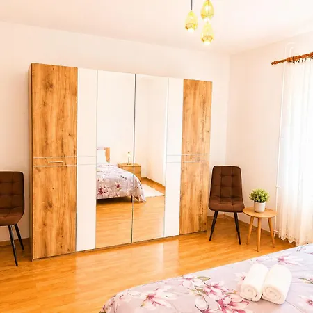 Aura House Free Parking For 6 Cars Rovinj
