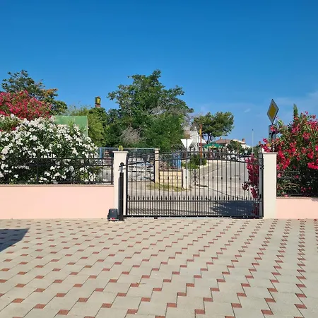 Apartmán Aura House Free Parking For 6 Cars *